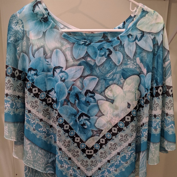 Live and Let Live Layered Top - Picture 1 of 2
